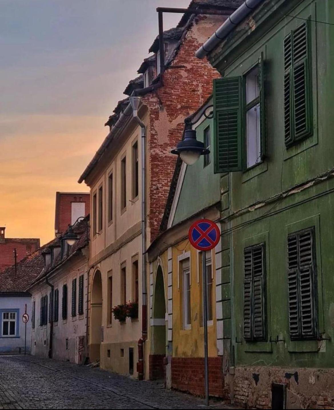Wall St House Hermannstadt Exterior foto